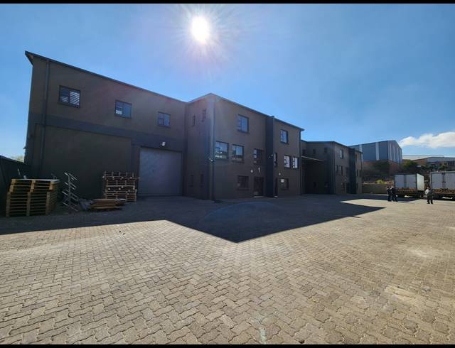 578M² WAREHOUSE FOR SALE IN SPARTAN